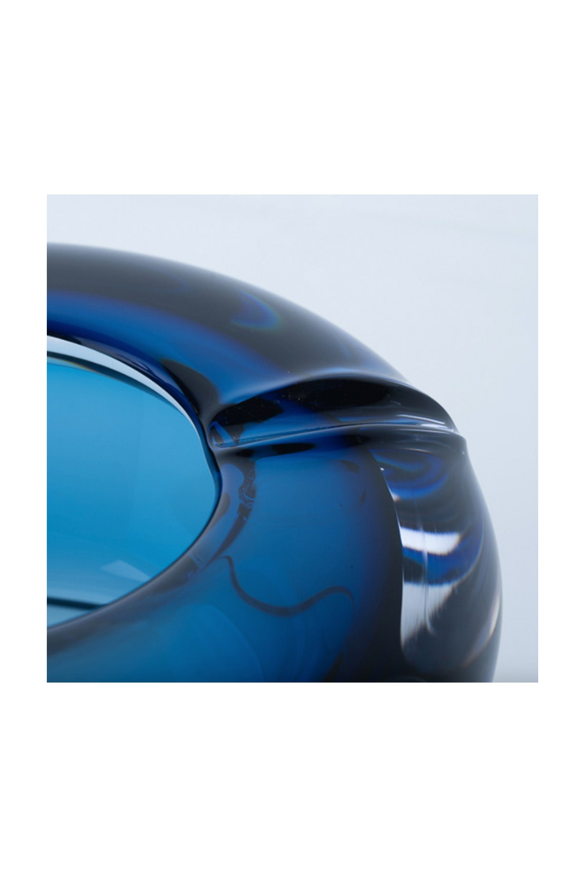 Glacier Snail Ashtray - Ink Blue