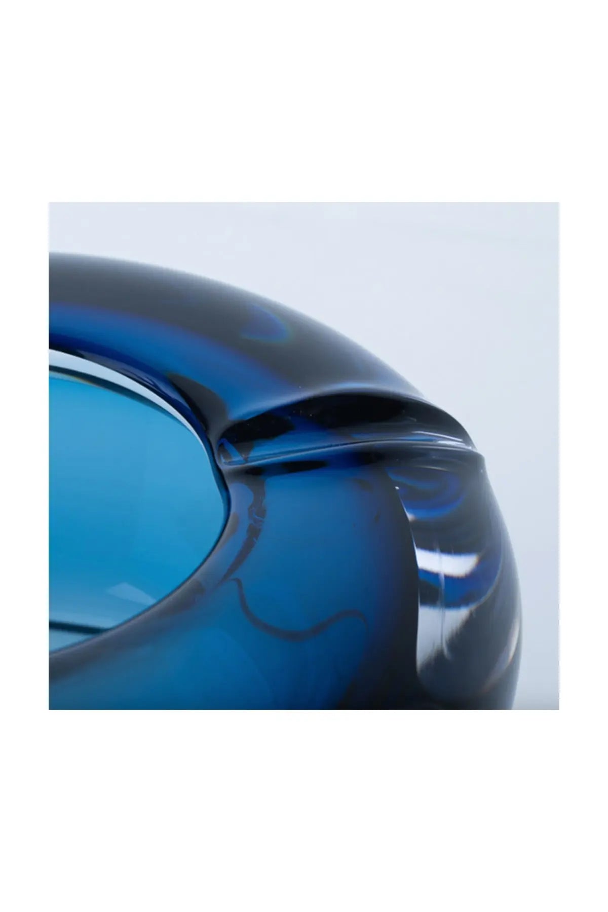Glacier Snail Ashtray - Ink Blue Objet Luxe