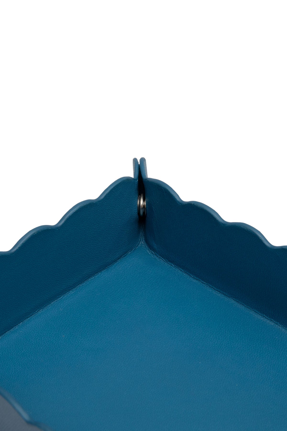 Small Scallop Leather Tray - Jeans Blue
