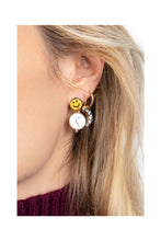 Load image into Gallery viewer, Smiley Earrings